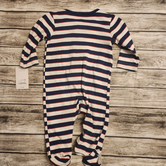 Just One You by Carters Whale zip up sleeper. Size 3 months. - Picture 3 of 3